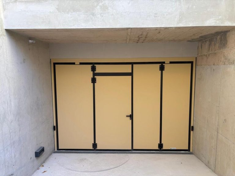 BeLiving, Loulé: Portas de Harmónio Automáticas em Garagens com Pouca Padieira
